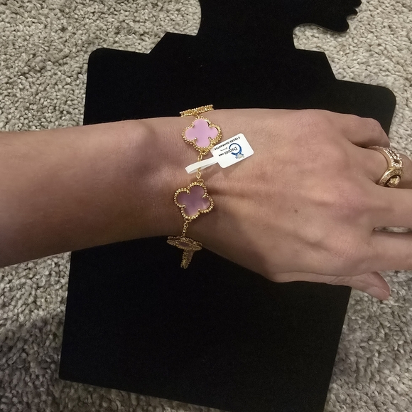 21kgp Dubai Jewelry - Elegant Pink and Gold Bracelet - Picture 3 of 7